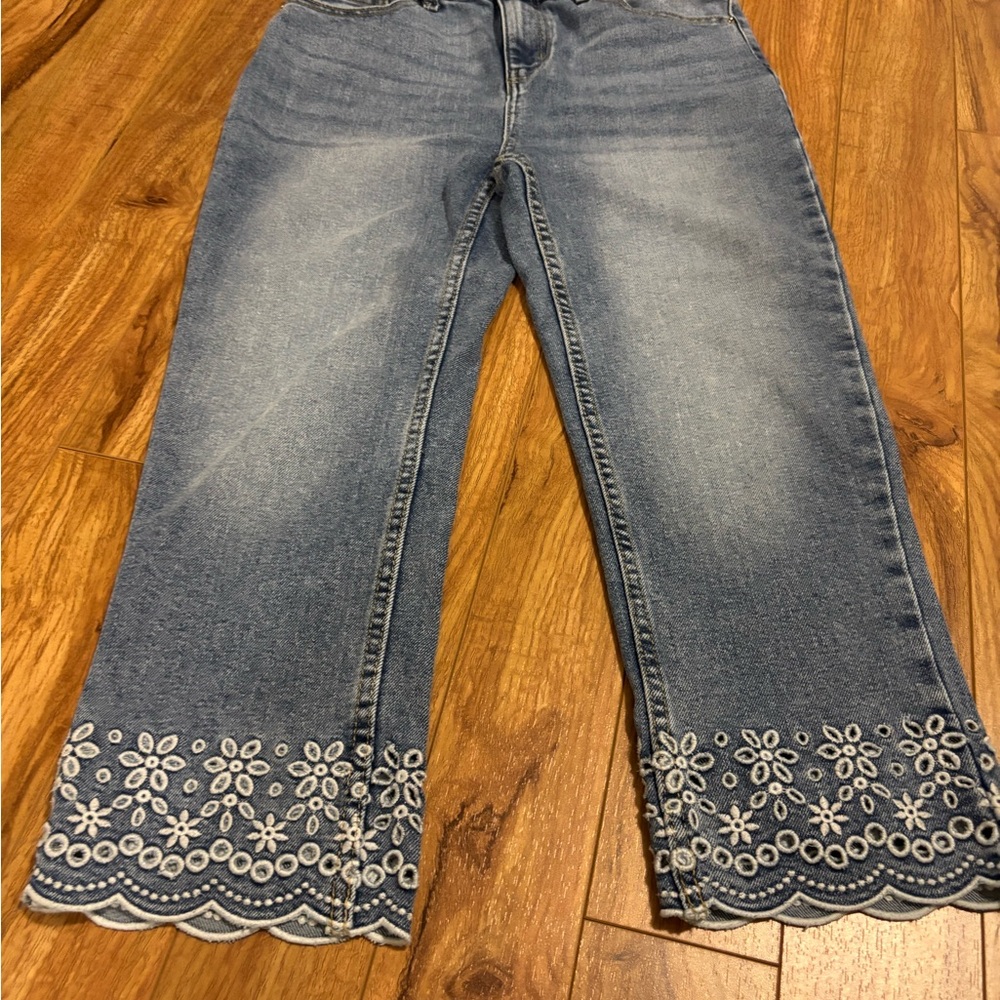 Le Chateau Blue Ankle & Cropped Jeans